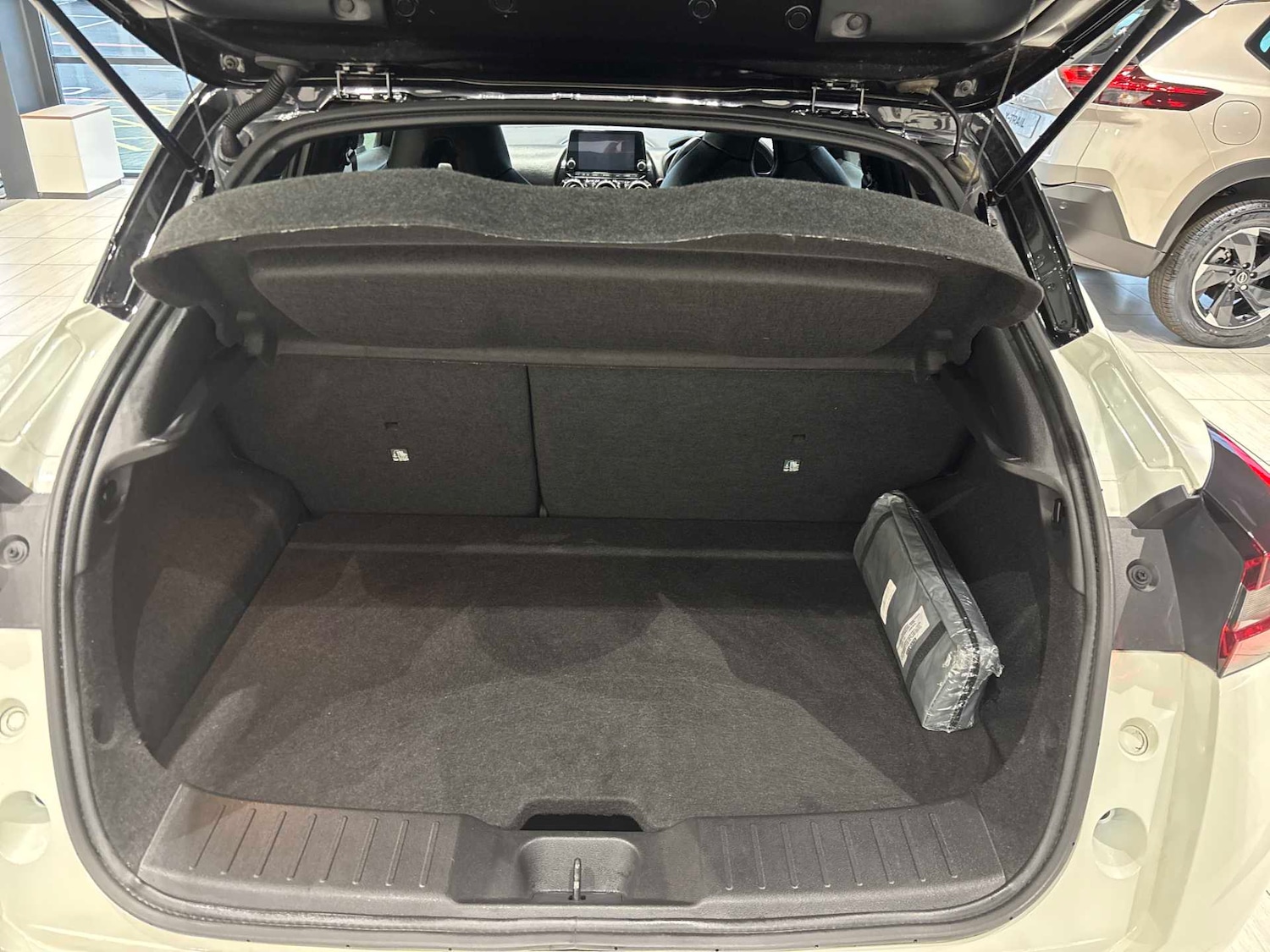 Used Nissan Juke 2022 for sale - 77059823: Photo 16