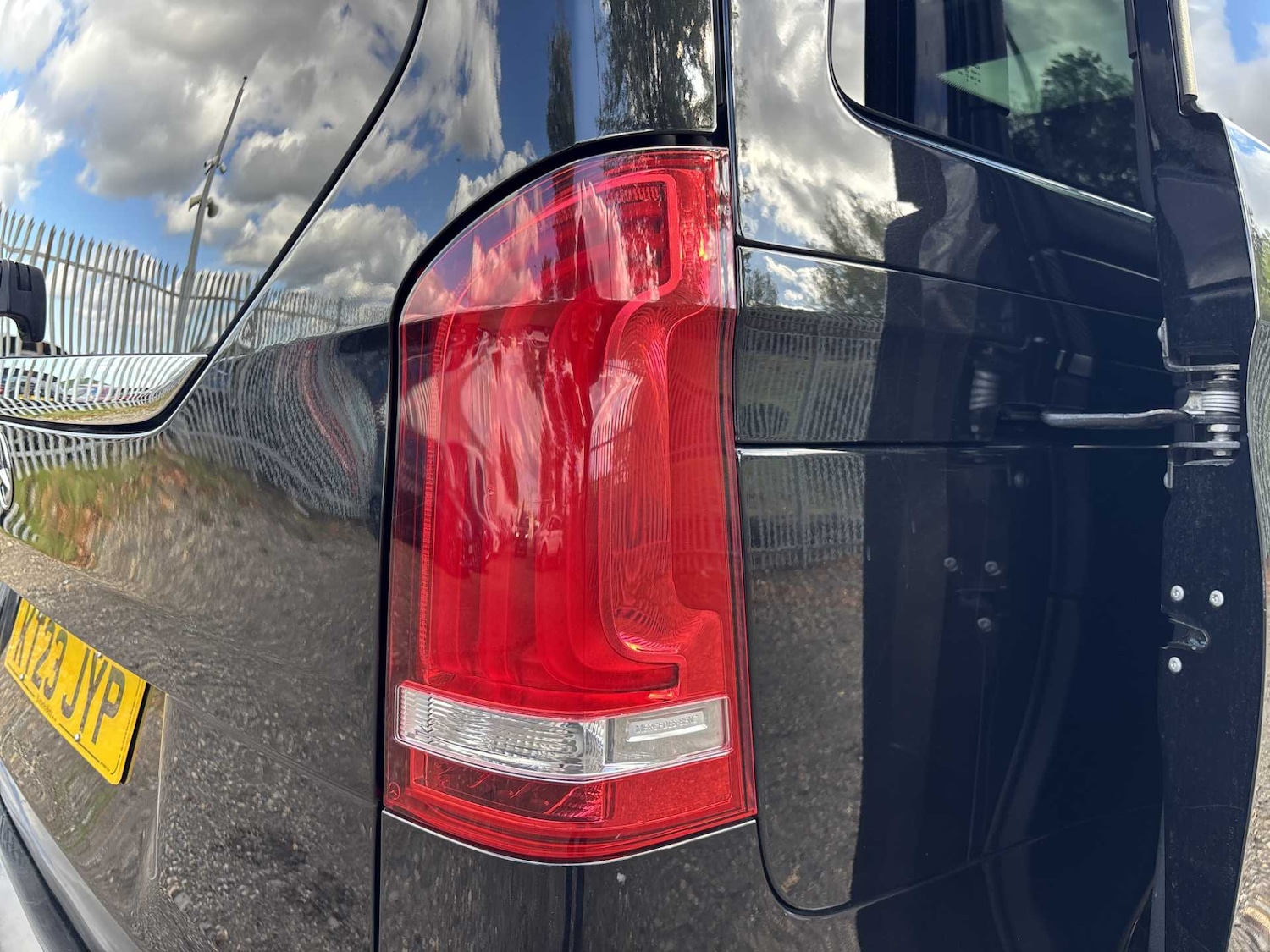 Used Mercedes-Benz V-Class 2023 for sale - 76219168: Photo 28