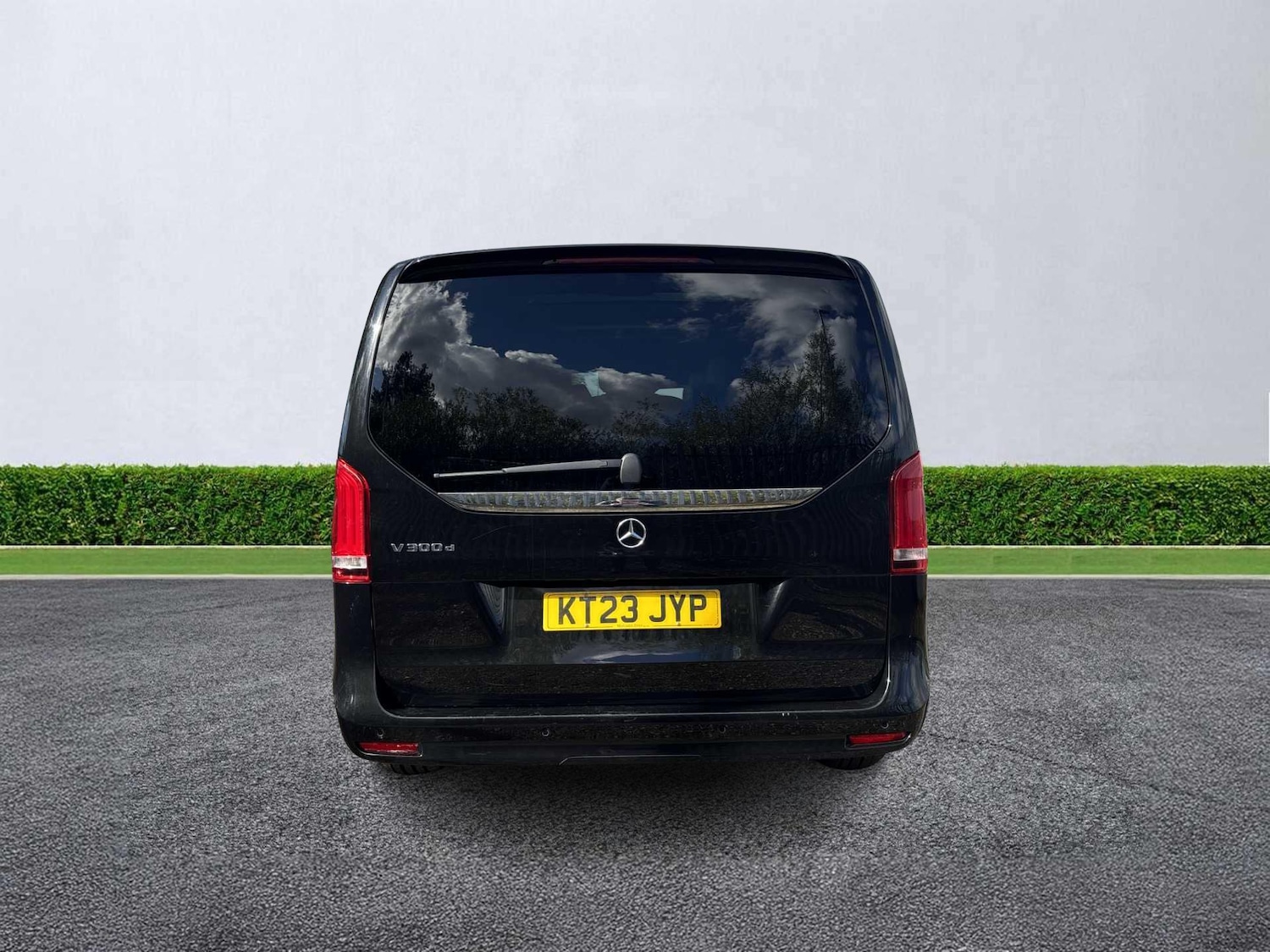 Used Mercedes-Benz V-Class 2023 for sale - 76219168: Photo 4