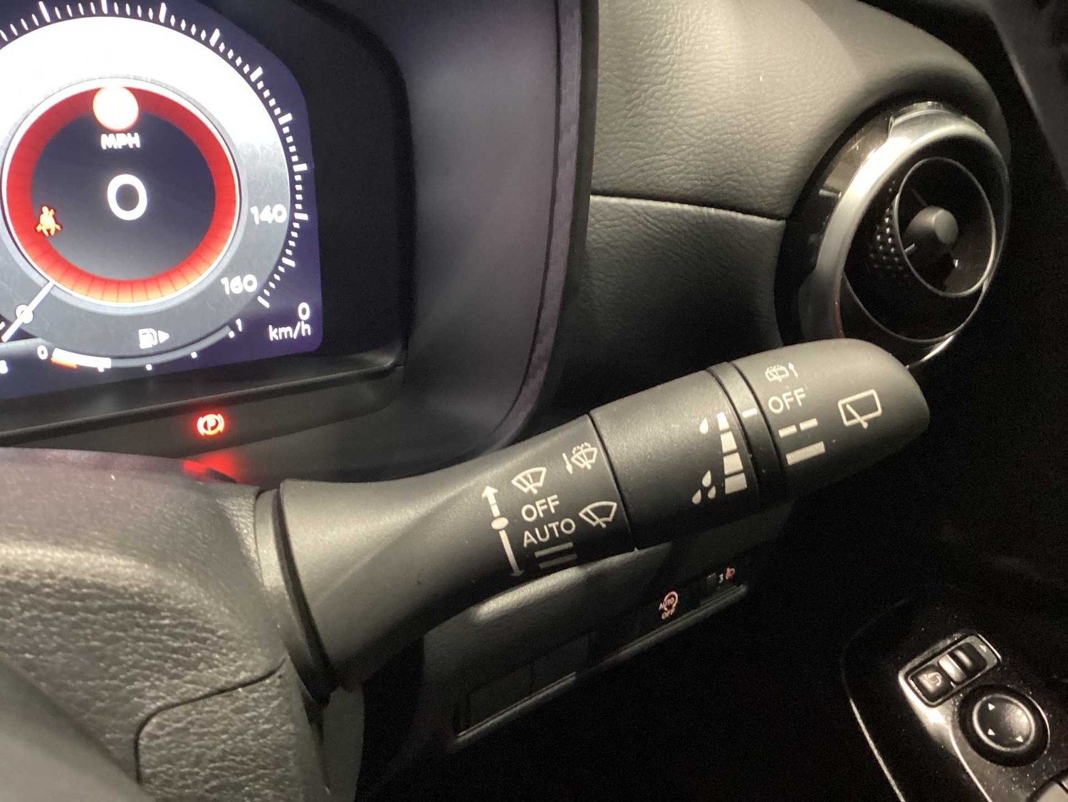 Used Nissan Juke 2024 for sale - 76982902: Photo 25