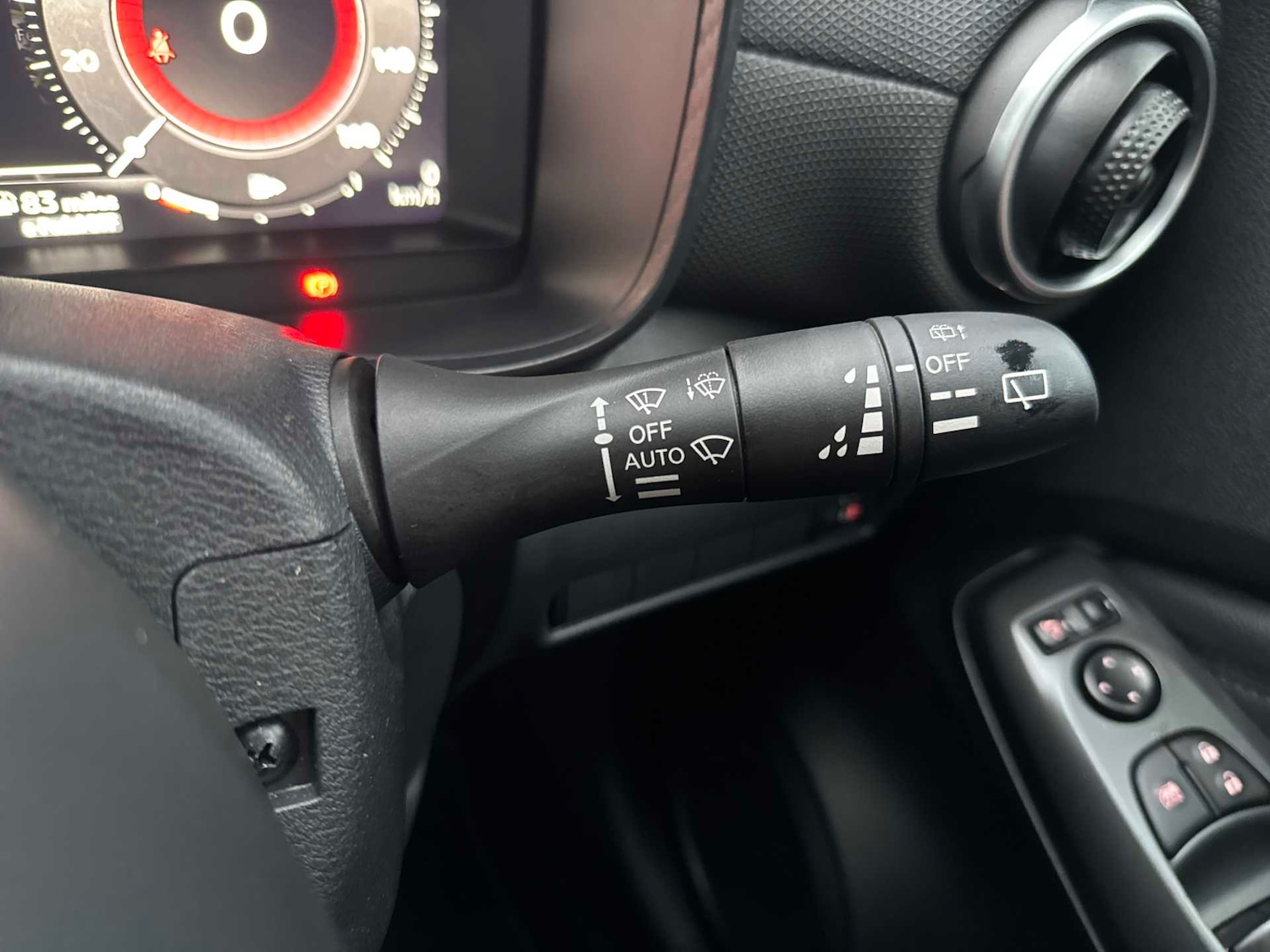 Used Nissan Juke 2024 for sale - 76437235: Photo 25