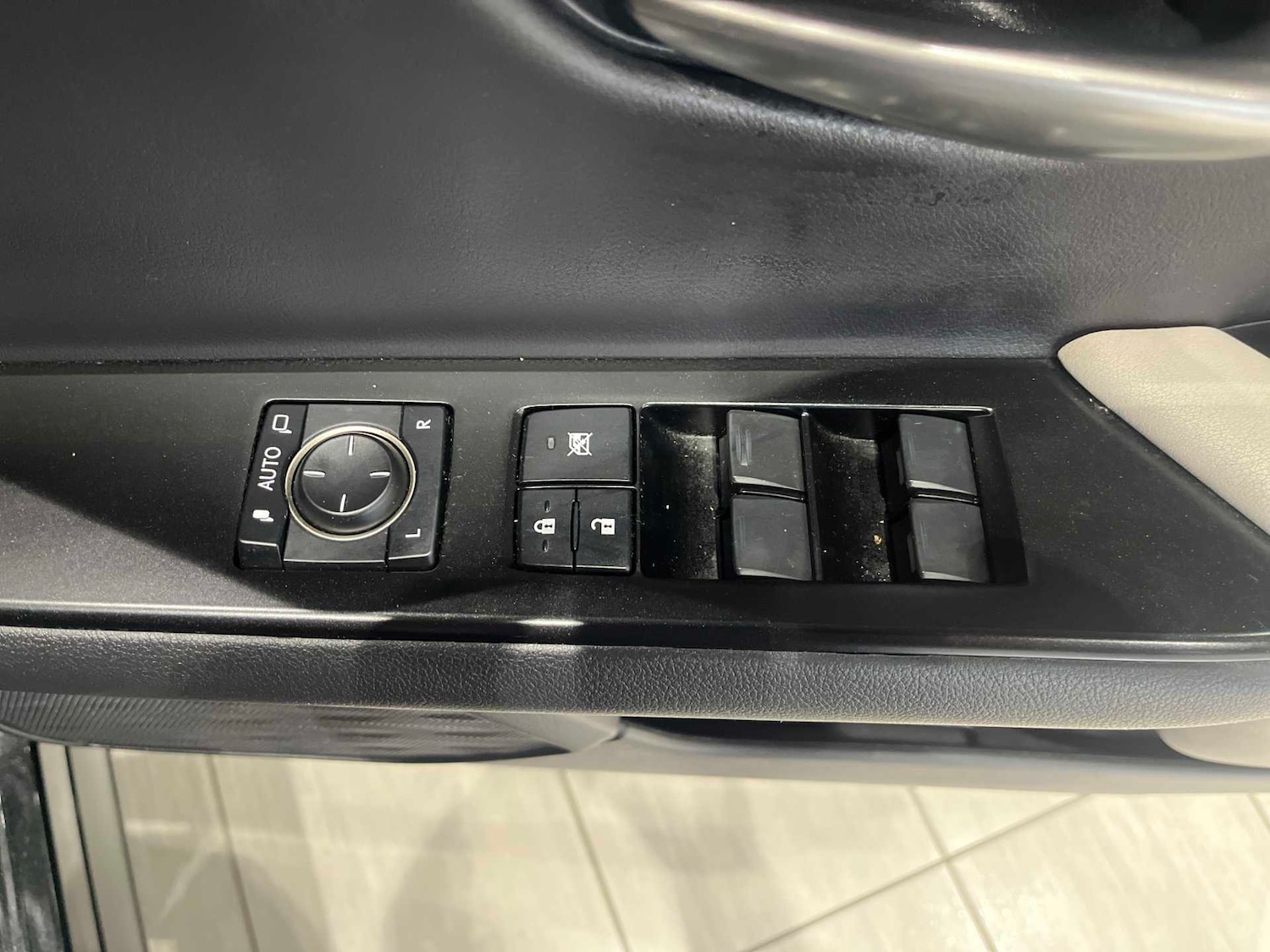 Used Lexus UX 2023 for sale - 76982905: Photo 20
