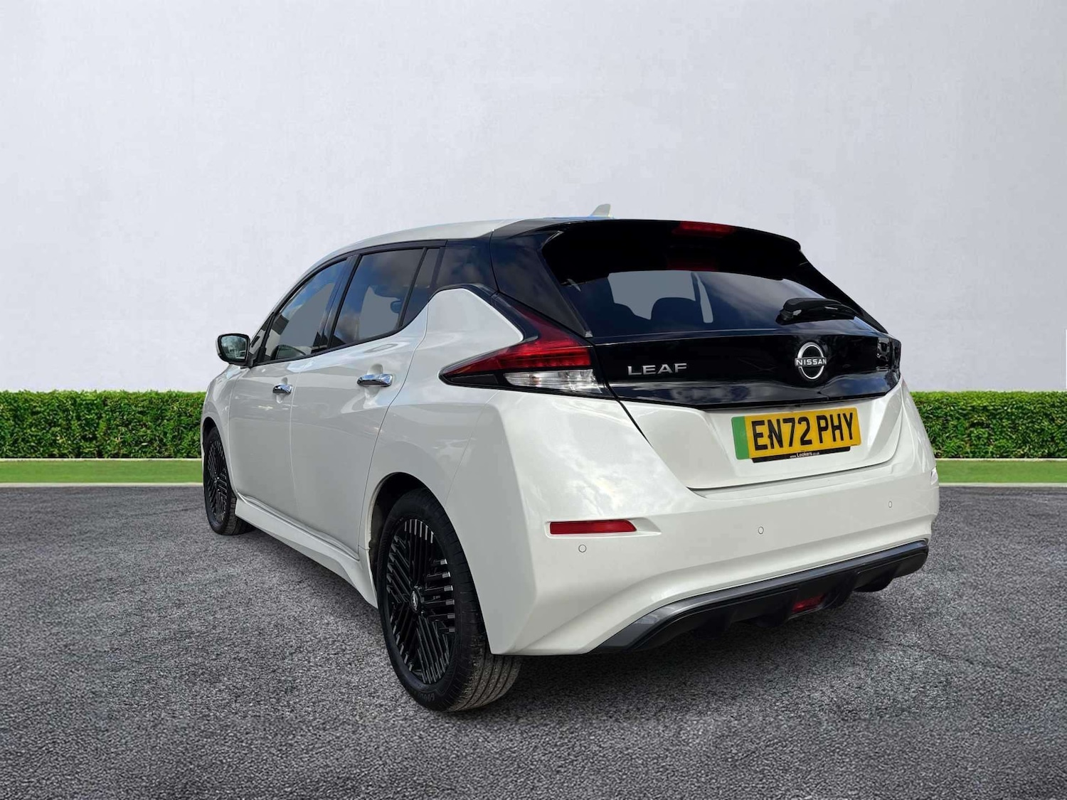 Used Nissan Leaf 2023 for sale - 78039341: Photo 2