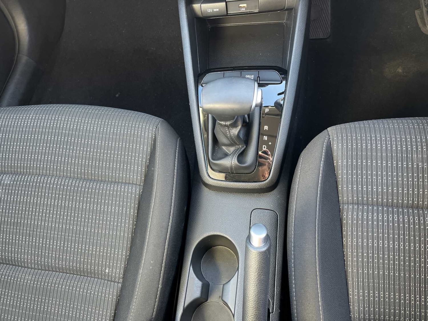 Used Kia Stonic 2025 for sale - 76402455: Photo 12