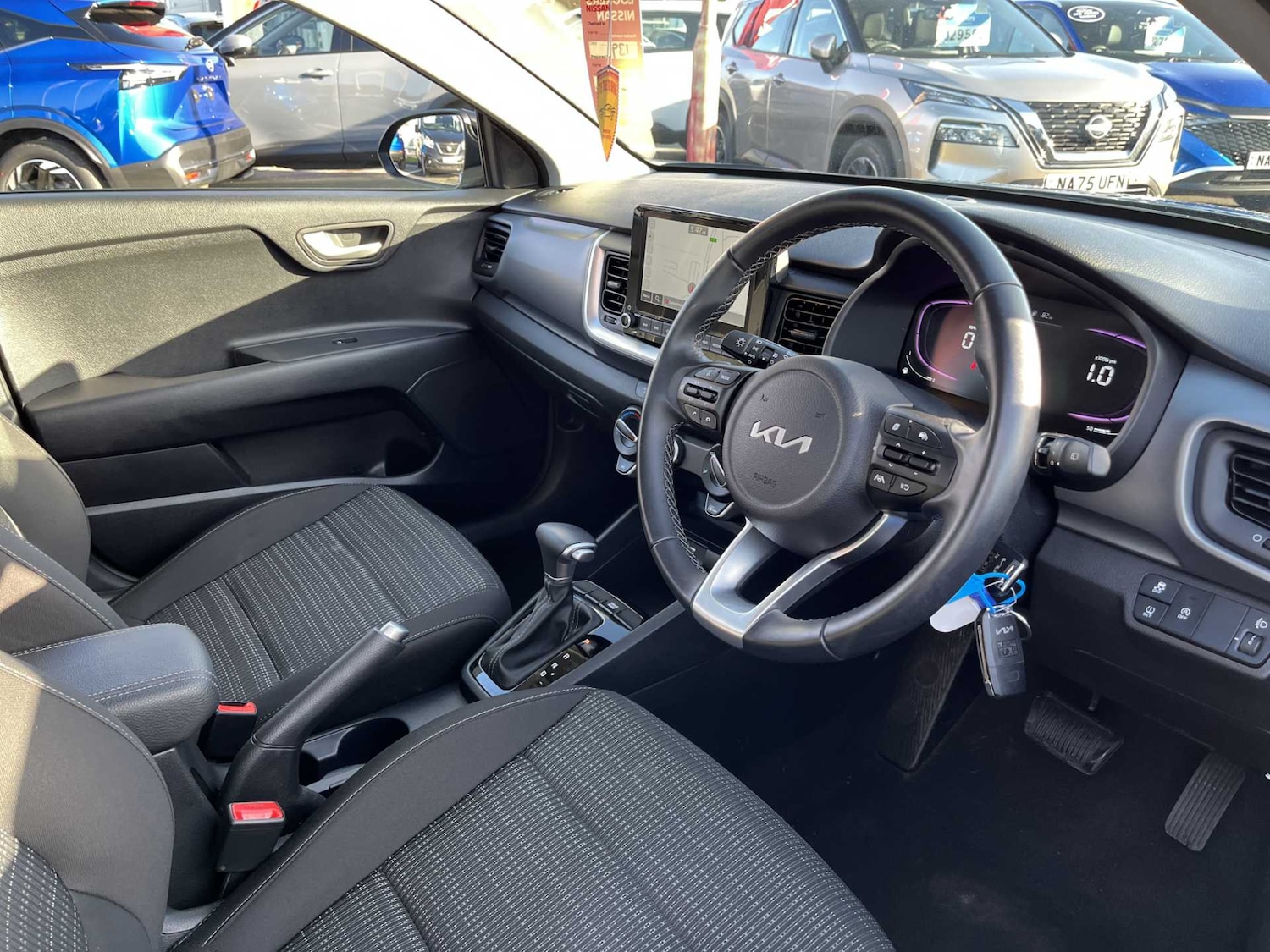 Used Kia Stonic 2025 for sale - 76402455: Photo 14