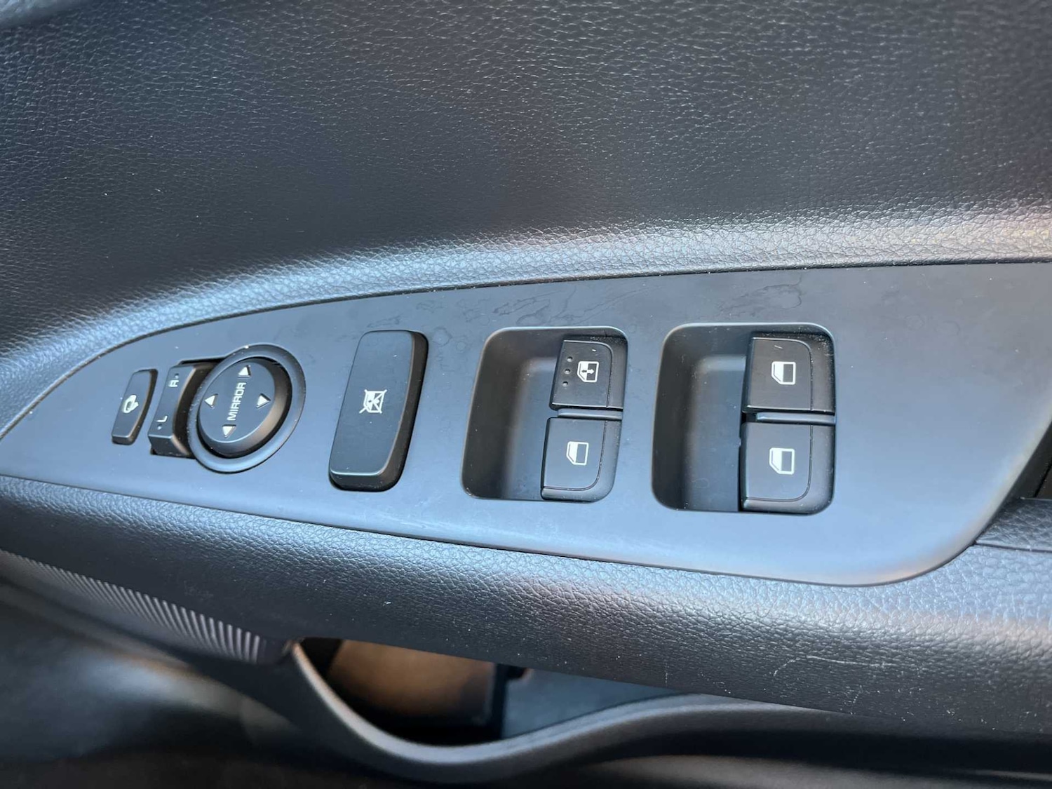 Used Kia Stonic 2025 for sale - 76402455: Photo 20