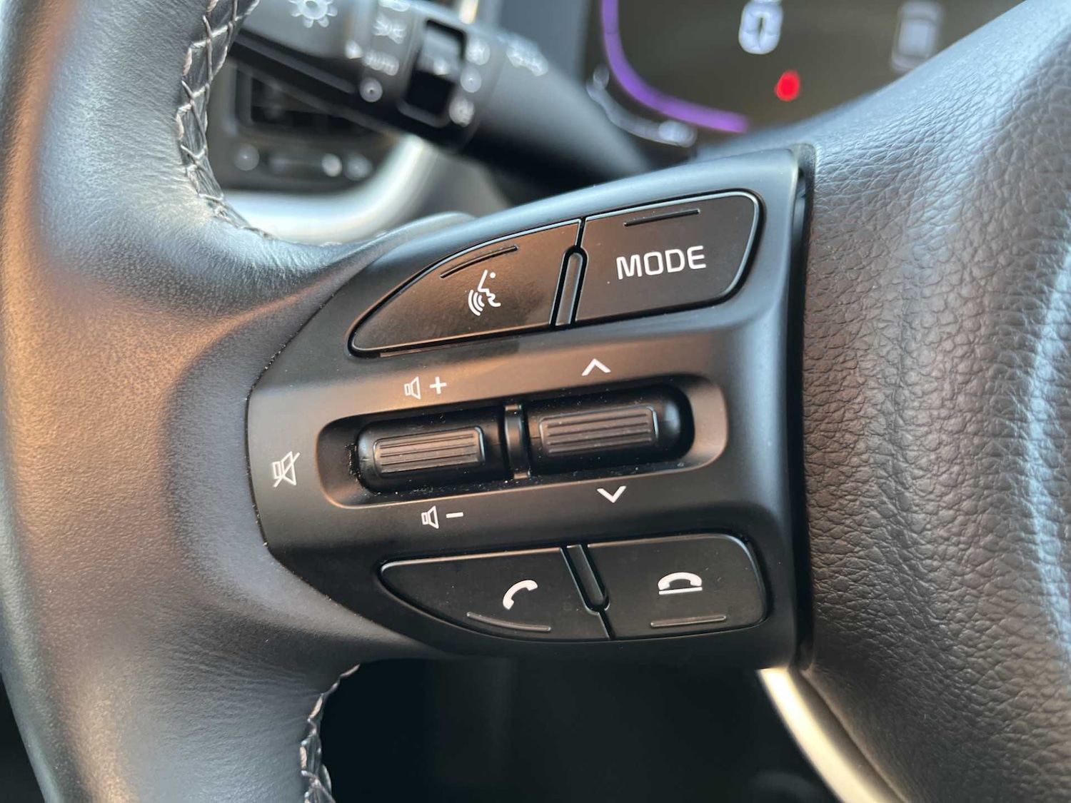 Used Kia Stonic 2025 for sale - 76402455: Photo 24