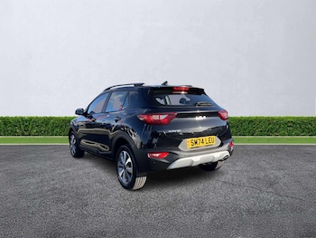 Used Kia Stonic 2025 for sale - 76402455: Photo