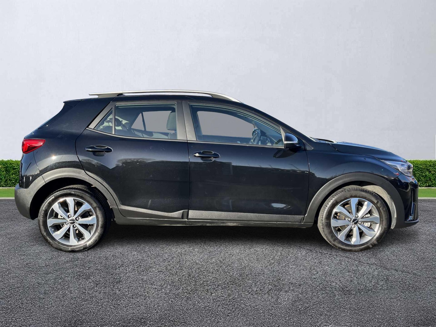 Used Kia Stonic 2025 for sale - 76402455: Photo 3