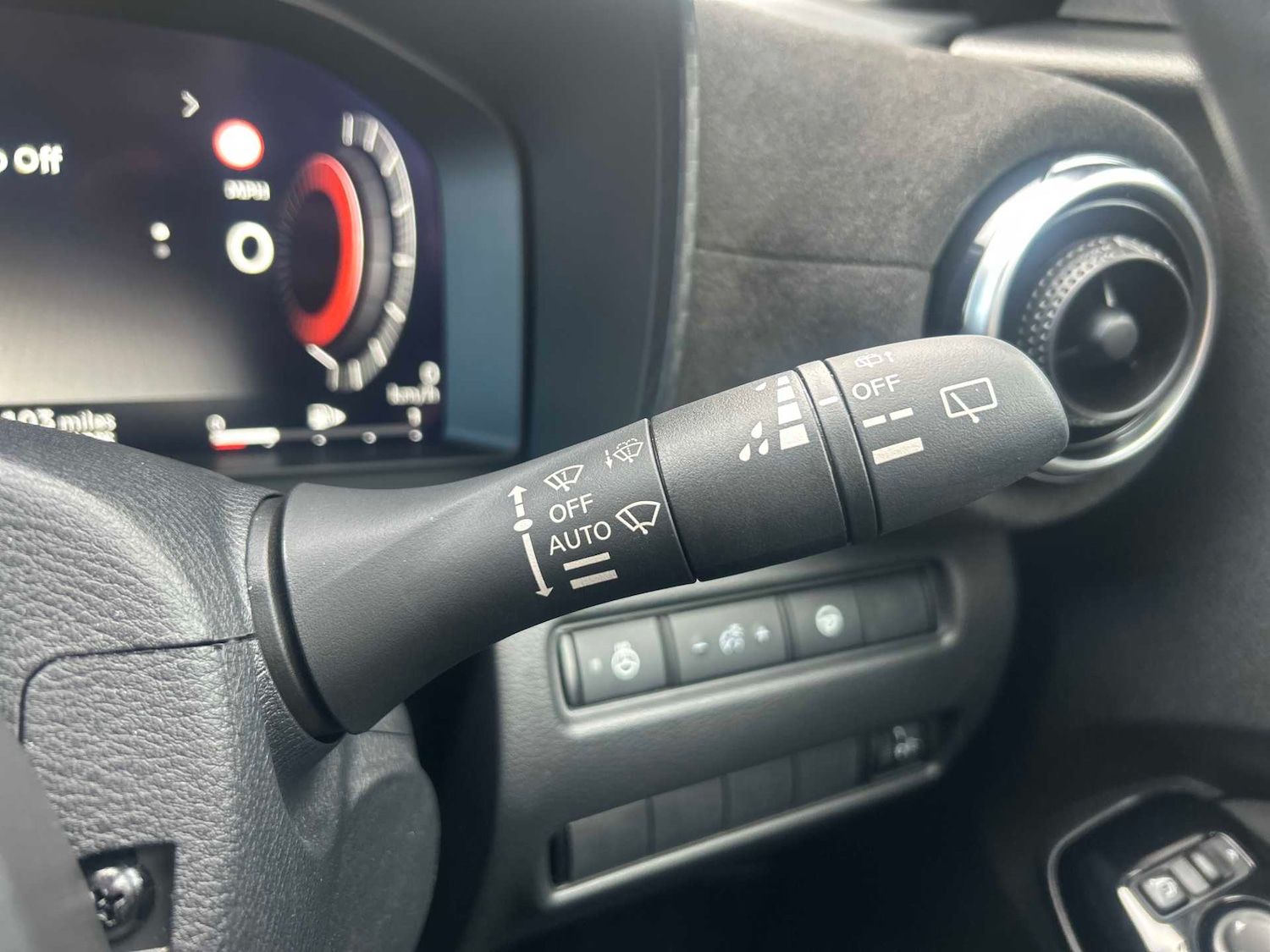 Used Nissan Juke 2024 for sale - 76464723: Photo 25