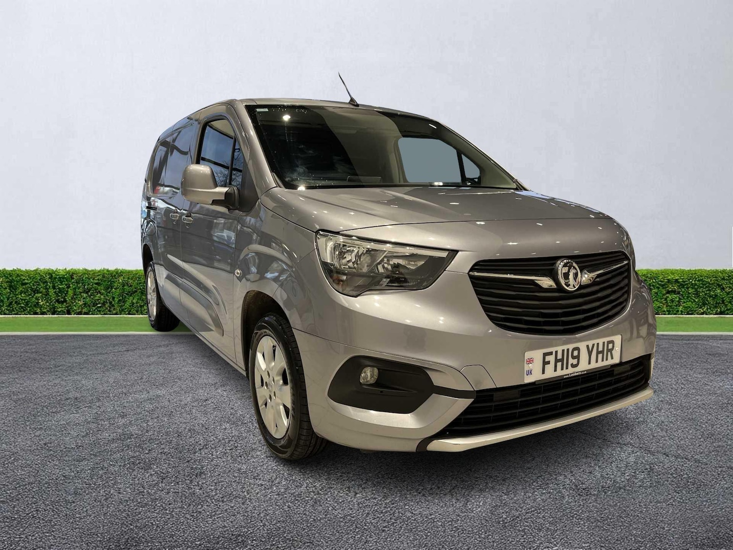 Used Vauxhall Combo 2019 for sale - 76682633: Photo 1