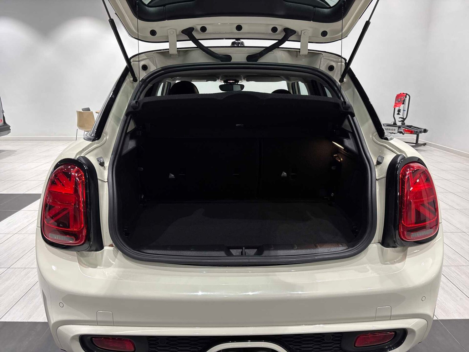 Used MINI Hatch 2019 for sale - 77489421: Photo 16