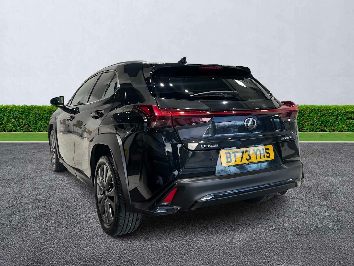 Used Lexus UX 2023 for sale - 77487464: Photo 2
