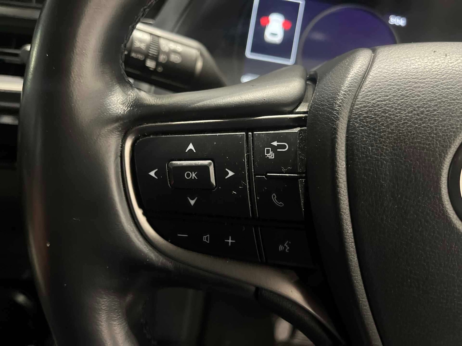 Used Lexus UX 2023 for sale - 77487464: Photo 24