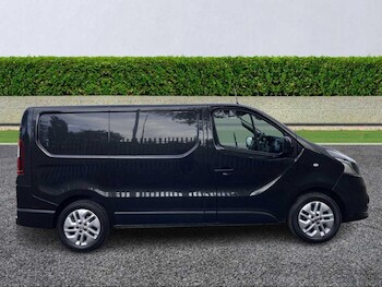 Used Nissan NV300 2021 for sale - 76310121: Photo