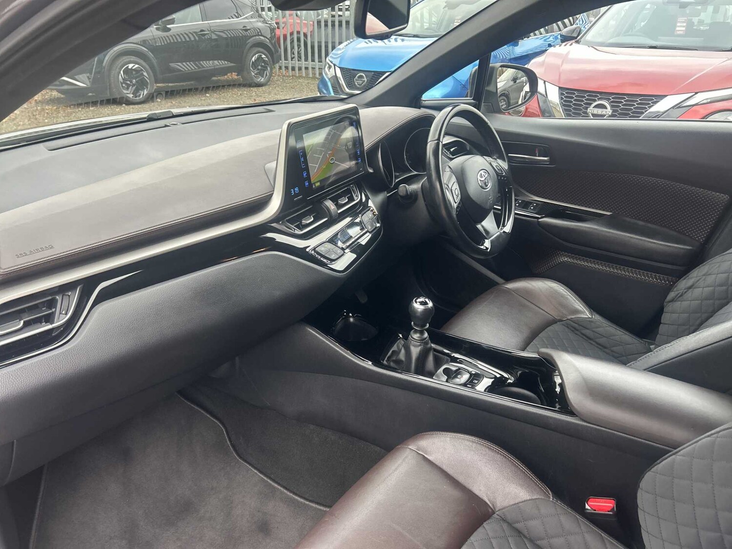 Used Toyota C-HR 2017 for sale - 76547743: Photo 14