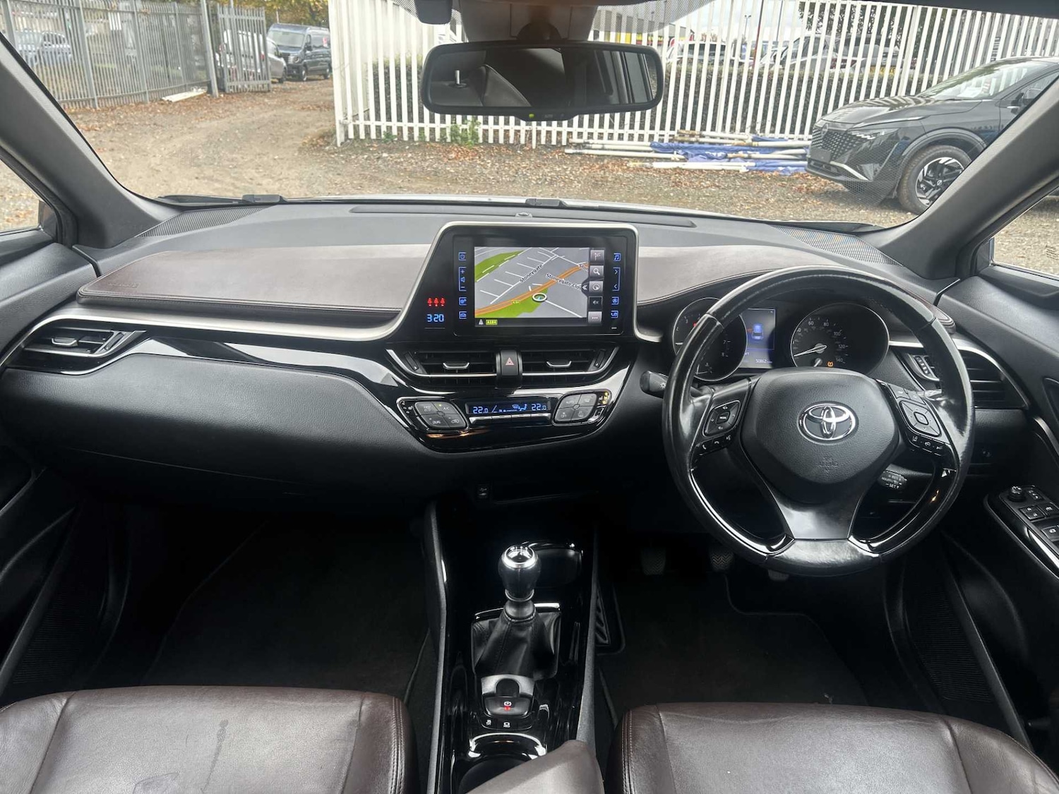 Used Toyota C-HR 2017 for sale - 76547743: Photo 8