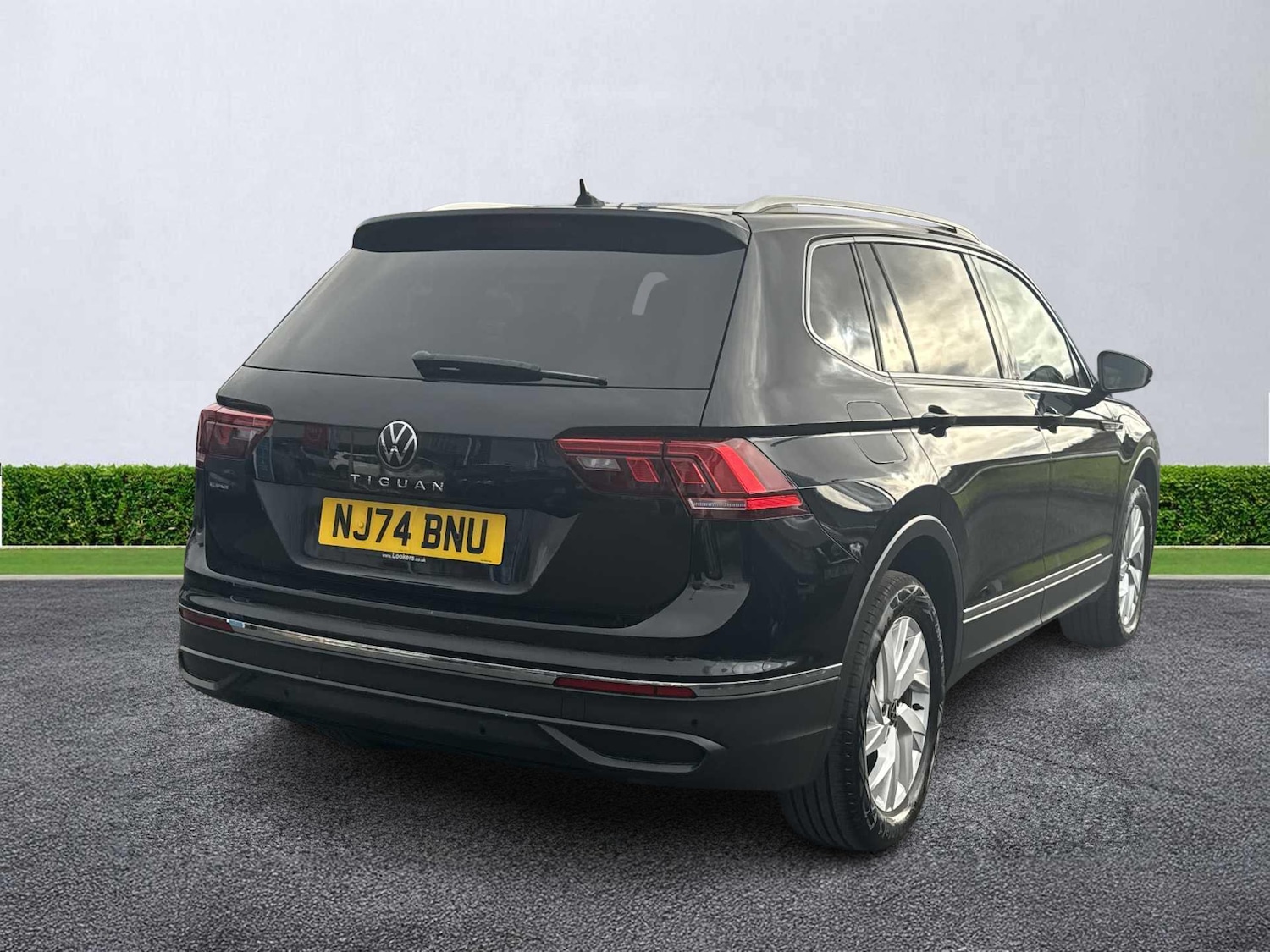 Used Volkswagen Tiguan Allspace 2024 for sale - 76594923: Photo 2