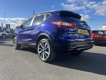 Used Nissan Qashqai 2017 for sale - 76030462: Photo 2