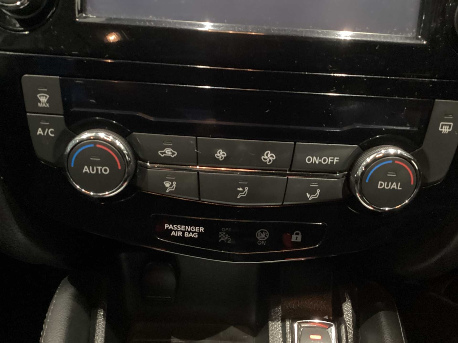 Used Nissan Qashqai 2017 for sale - 76830672: Photo 11