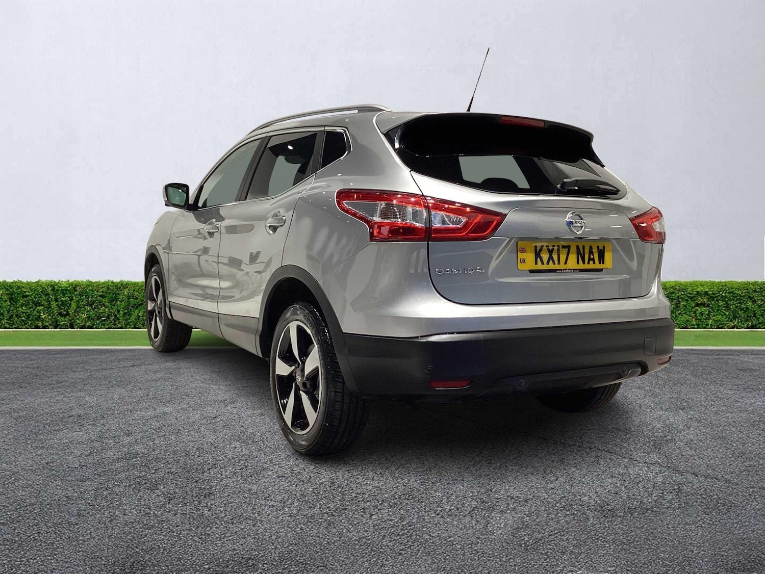 Used Nissan Qashqai 2017 for sale - 76830672: Photo 2
