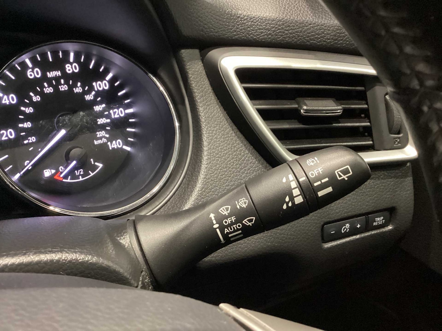 Used Nissan Qashqai 2017 for sale - 76830672: Photo 25