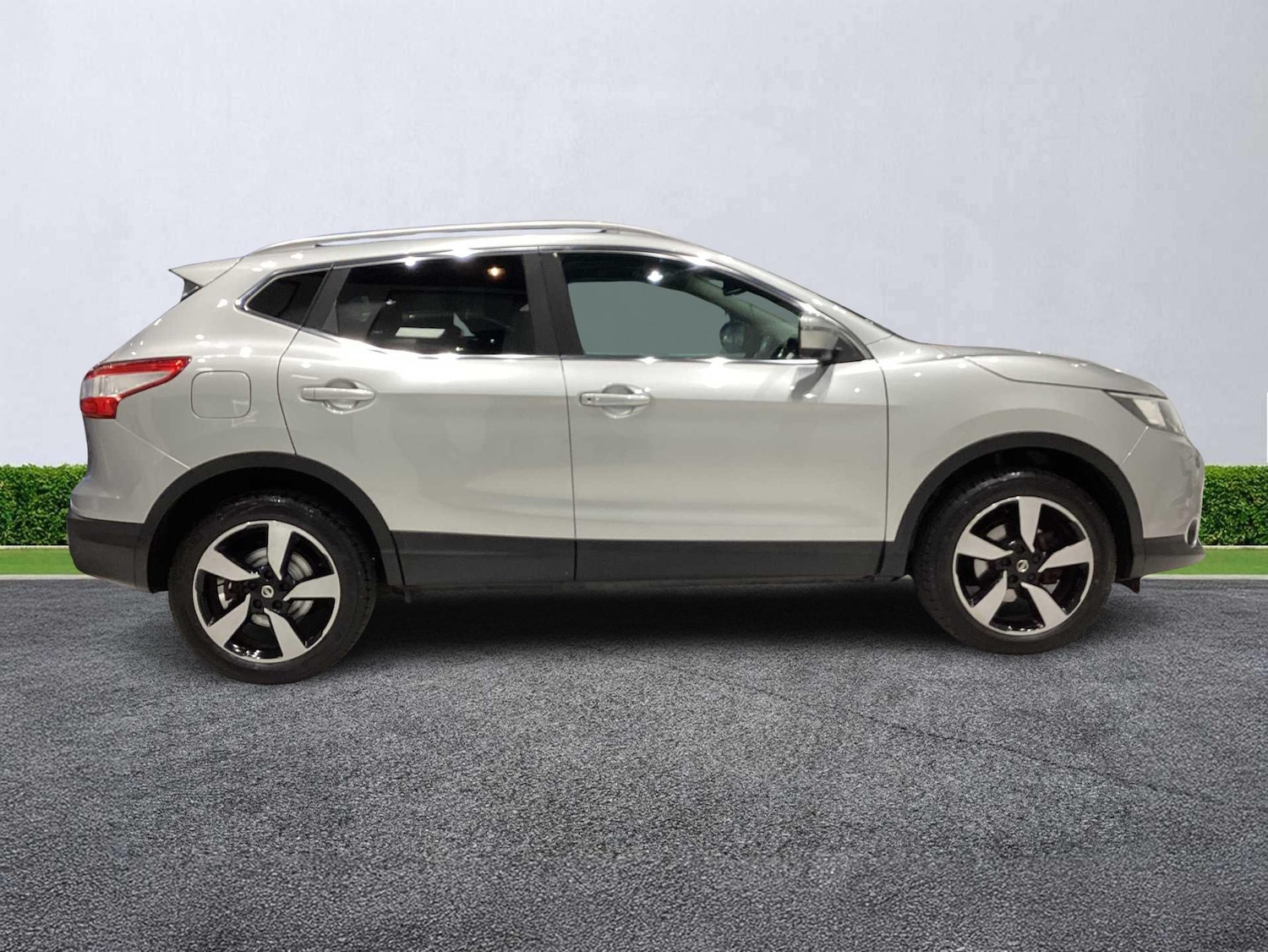 Used Nissan Qashqai 2017 for sale - 76830672: Photo 3