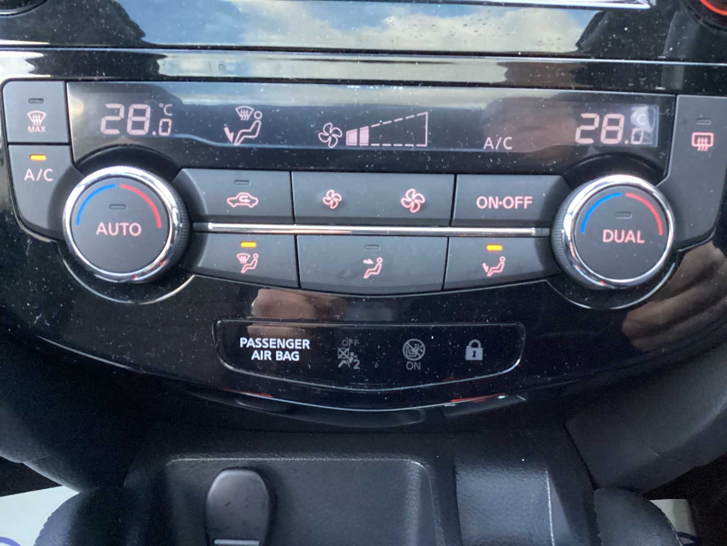 Used Nissan Qashqai 2016 for sale - 76982899: Photo 11