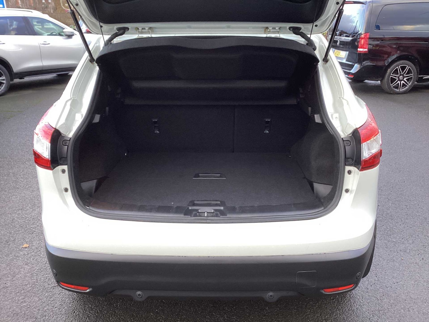 Used Nissan Qashqai 2016 for sale - 76982899: Photo 16