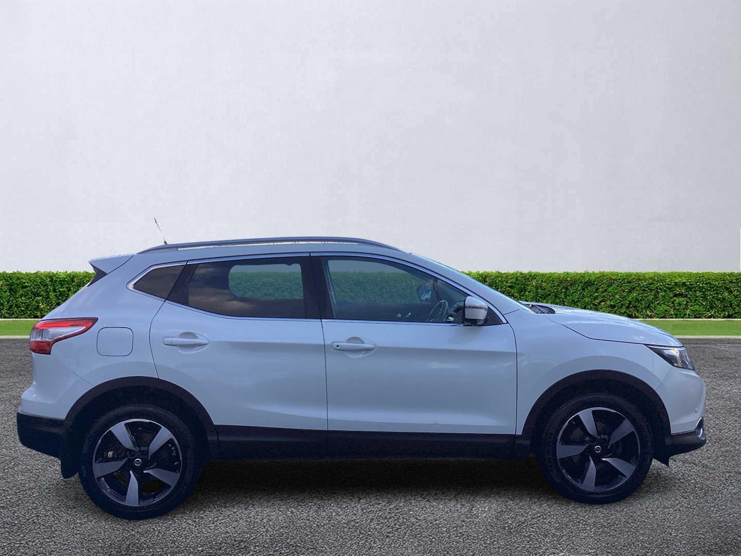 Used Nissan Qashqai 2016 for sale - 76982899: Photo 3