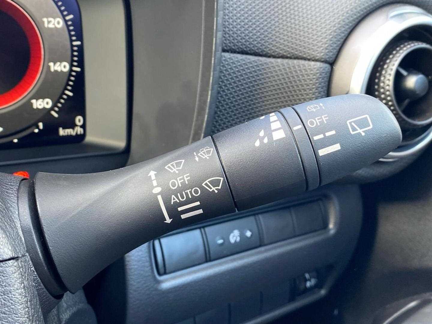 Used Nissan Juke 2024 for sale - 76531422: Photo 28