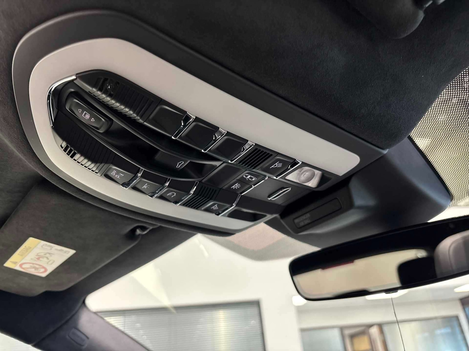 Used Porsche Macan 2020 for sale - 76809431: Photo 13