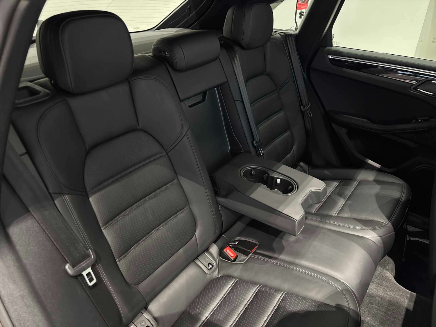 Used Porsche Macan 2020 for sale - 76809431: Photo 15