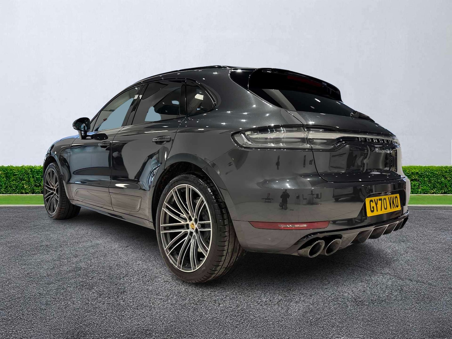 Used Porsche Macan 2020 for sale - 76809431: Photo 2
