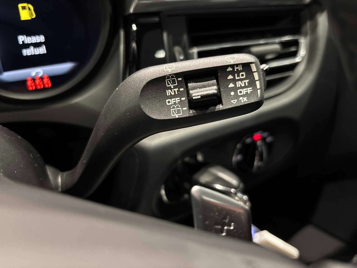 Used Porsche Macan 2020 for sale - 76809431: Photo 25