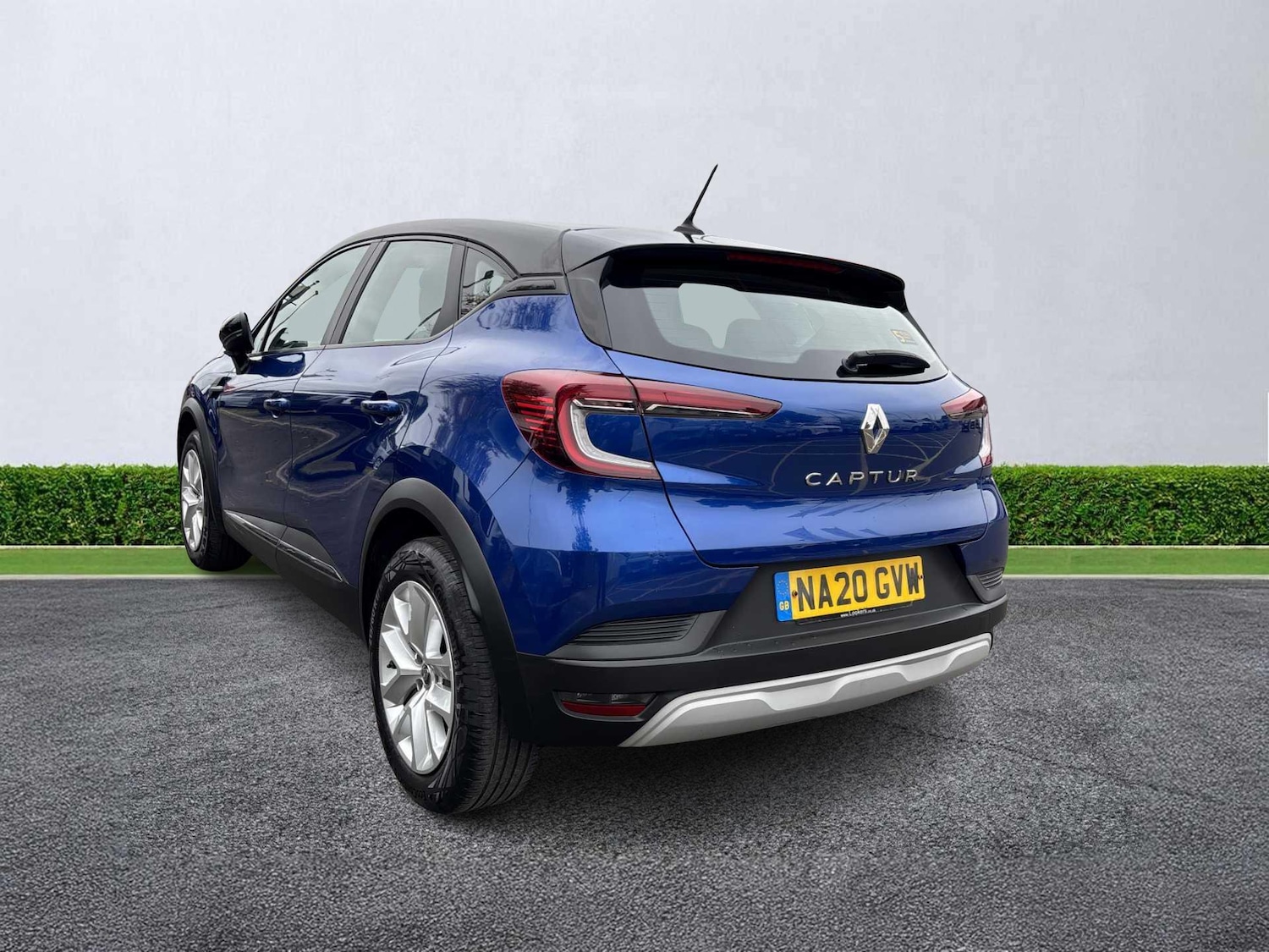 Used Renault Captur 2020 for sale - 76268391: Photo 2