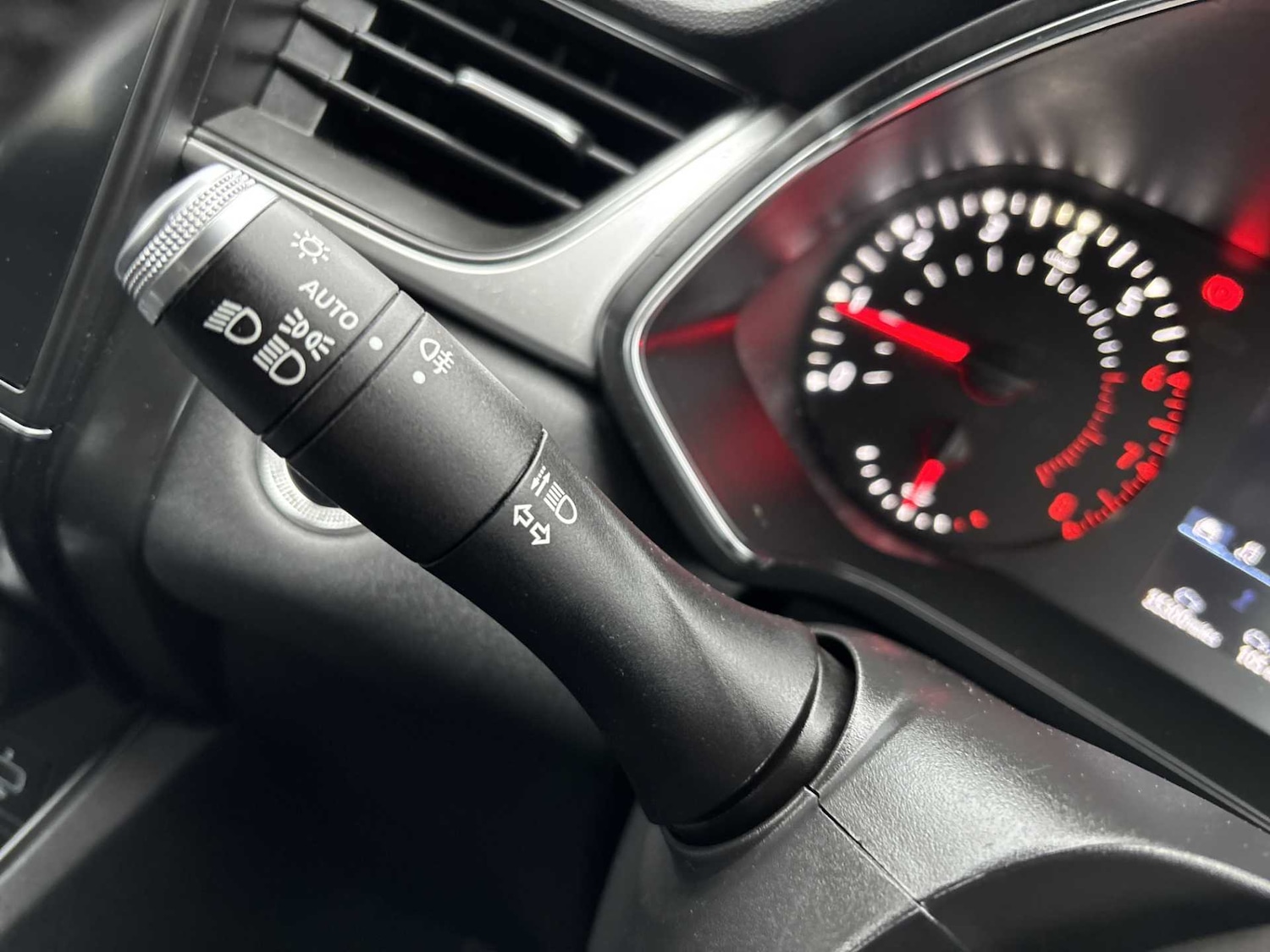 Used Renault Captur 2020 for sale - 76268391: Photo 26