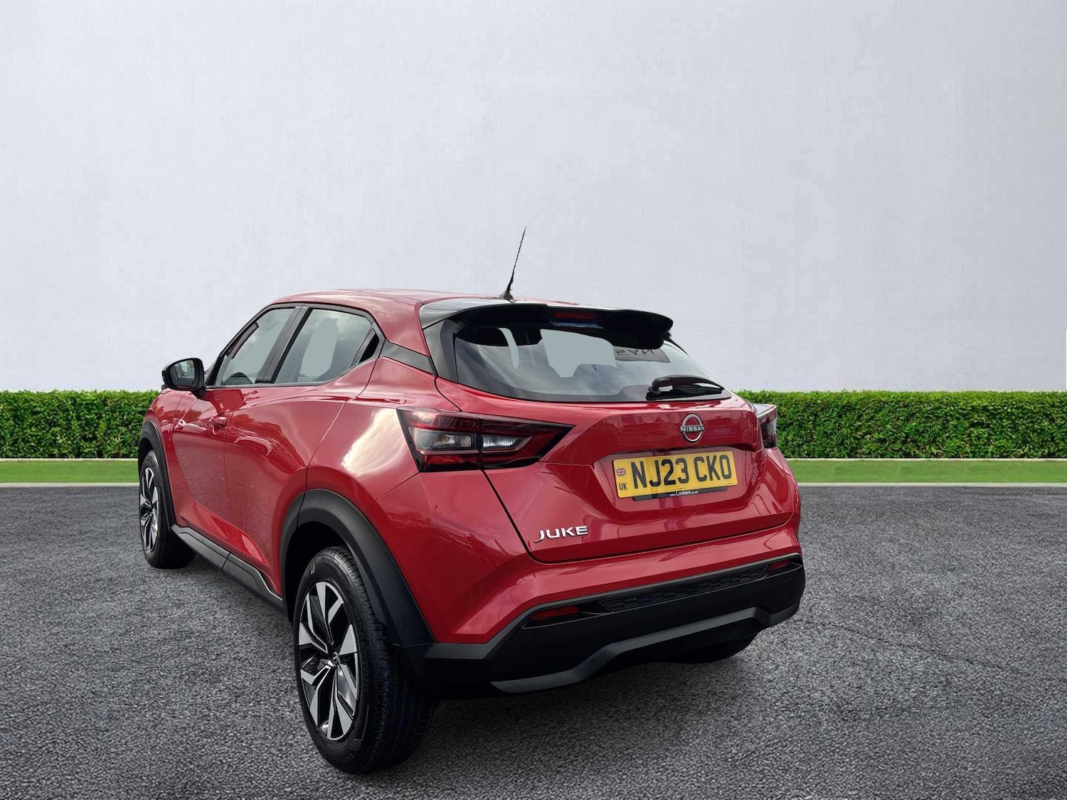 Used Nissan Juke 2023 for sale - 76439792: Photo 2