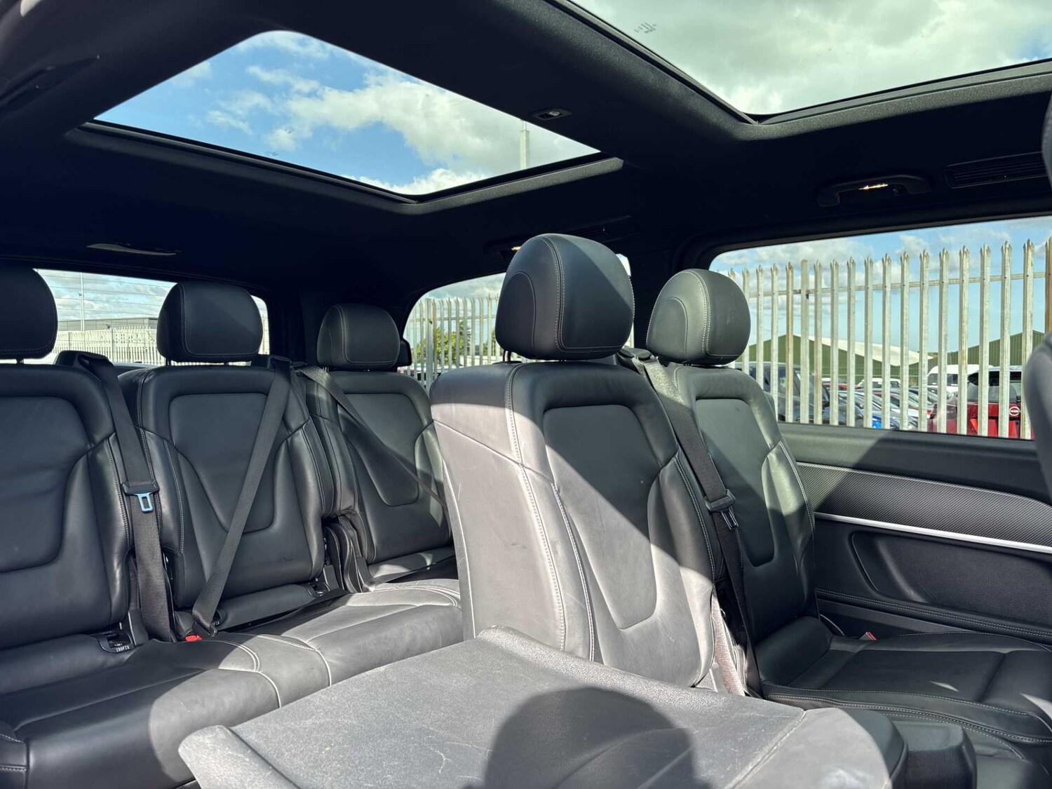 Used Mercedes-Benz V-Class 2023 for sale - 77488744: Photo 15