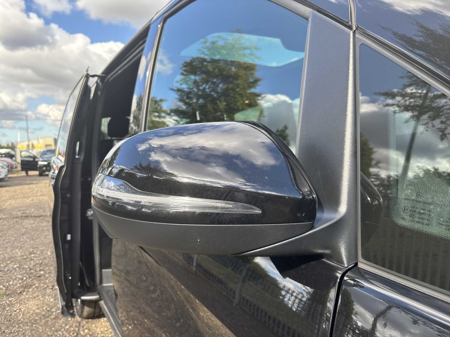 Used Mercedes-Benz V-Class 2023 for sale - 77488744: Photo 30