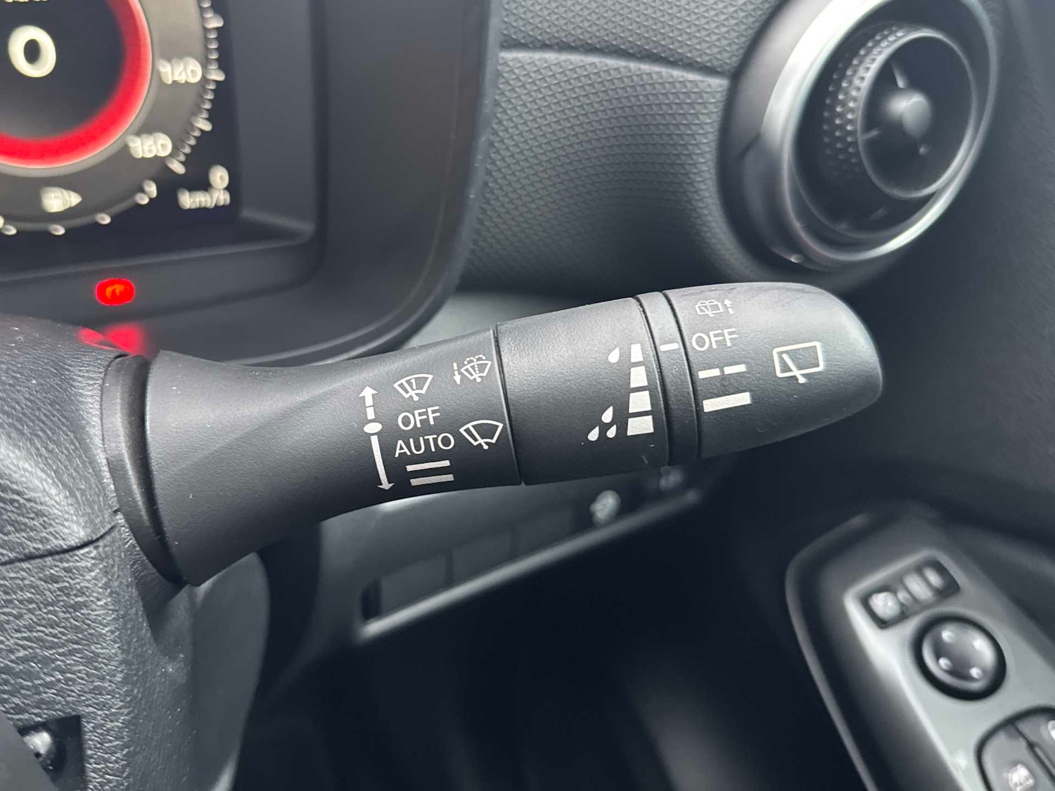 Used Nissan Juke 2024 for sale - 76986924: Photo 25