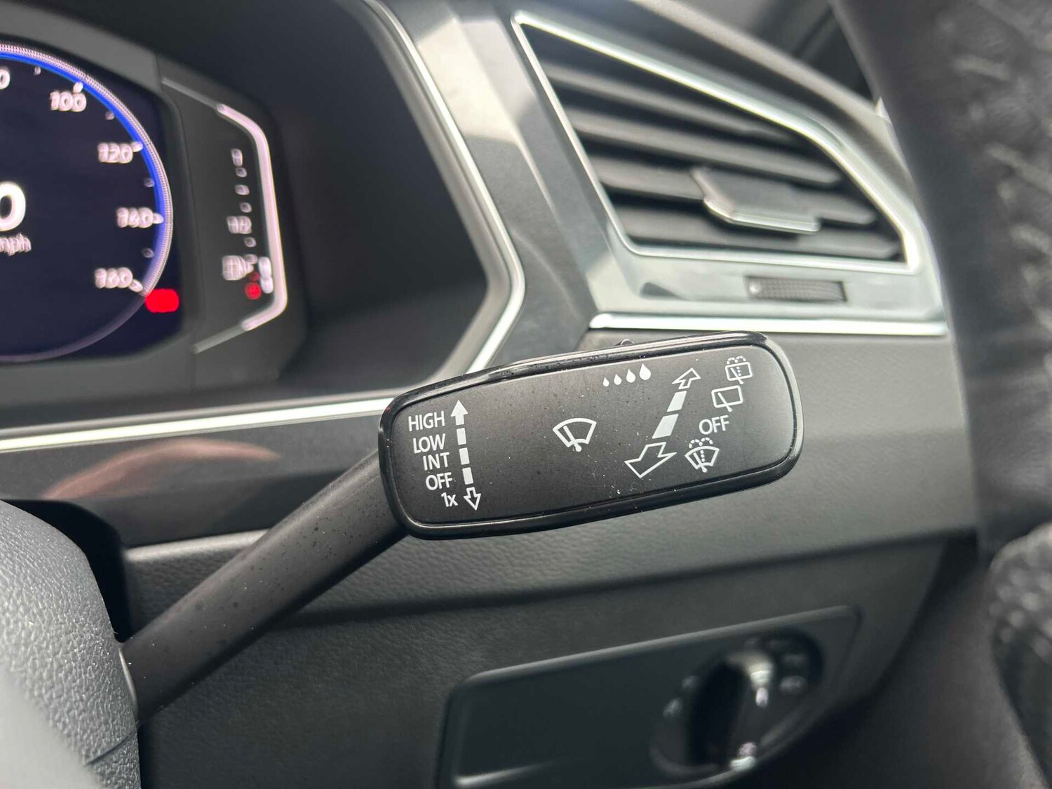 Used Volkswagen Tiguan 2023 for sale - 76450599: Photo 25