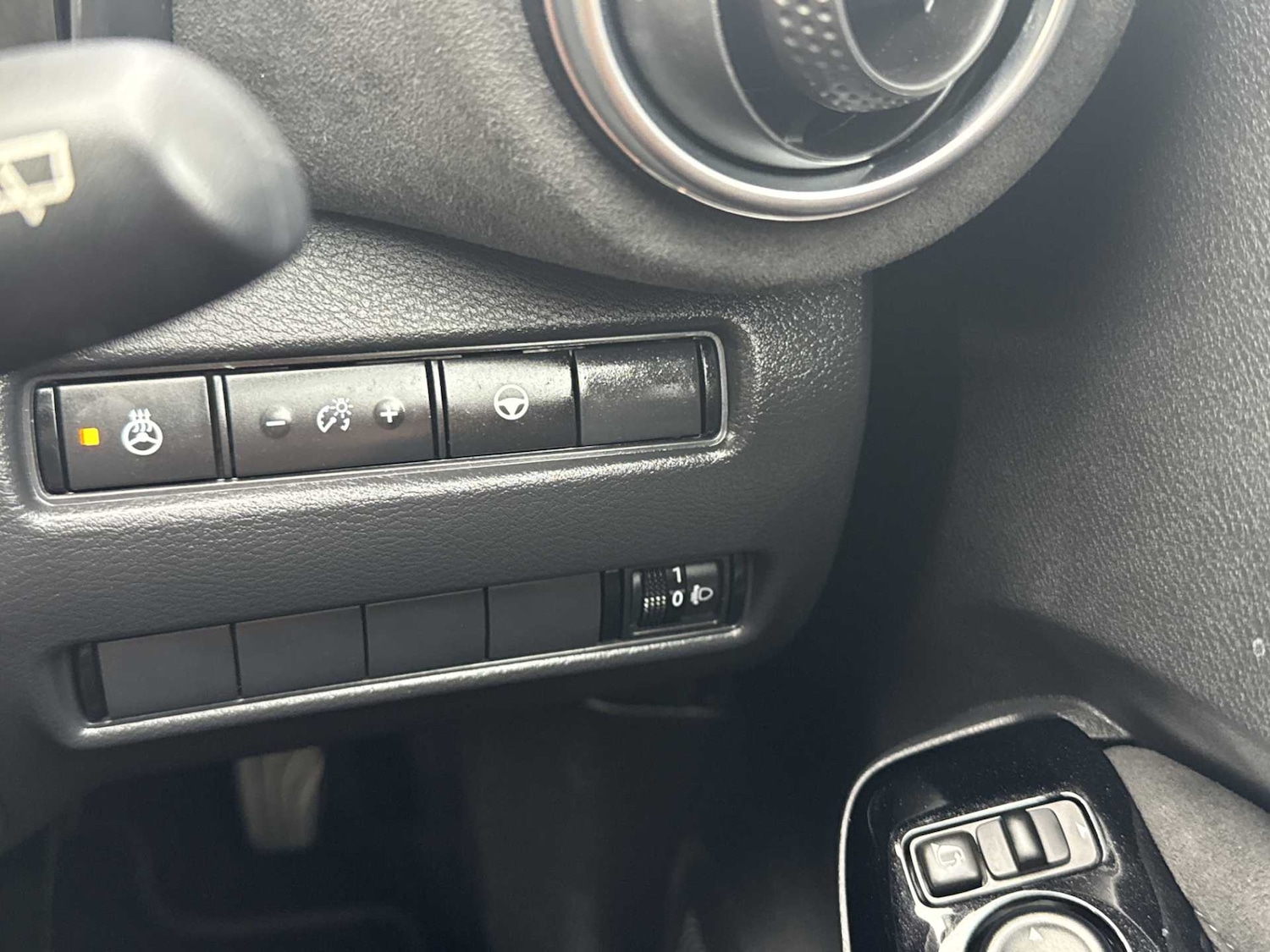 Used Nissan Juke 2024 for sale - 76115518: Photo 28