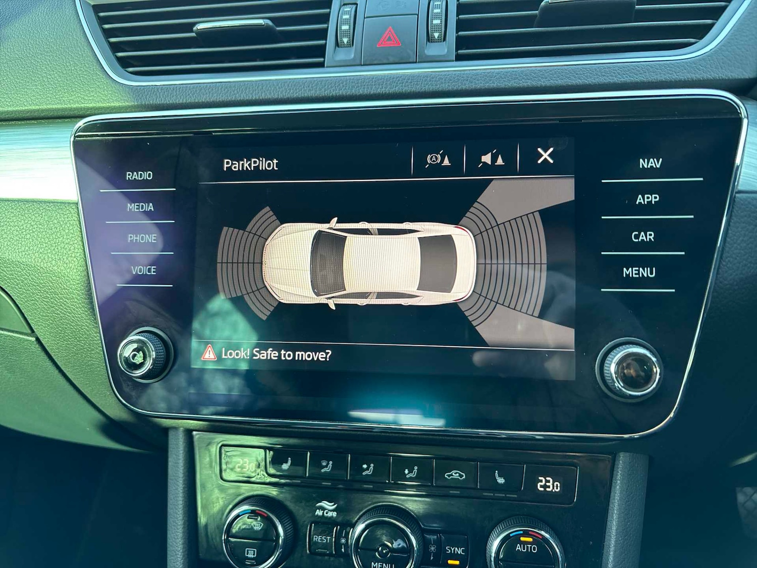 Used Skoda Superb 2020 for sale - 76402458: Photo 21