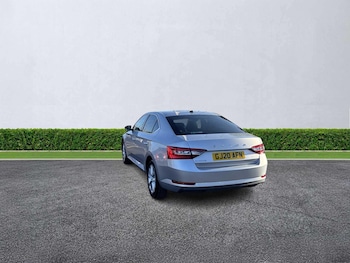 Used Skoda Superb 2020 for sale - 76402458: Photo