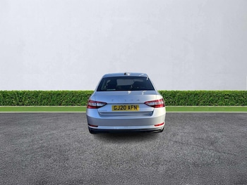 Used Skoda Superb 2020 for sale - 76402458: Photo