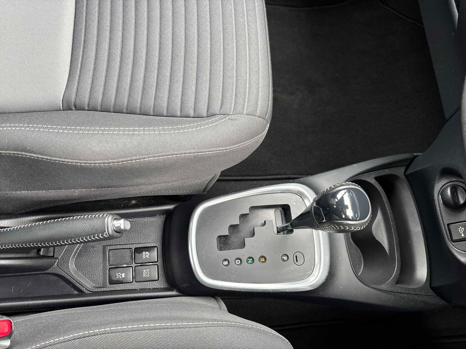 Used Toyota Yaris 2019 for sale - 77676365: Photo 12