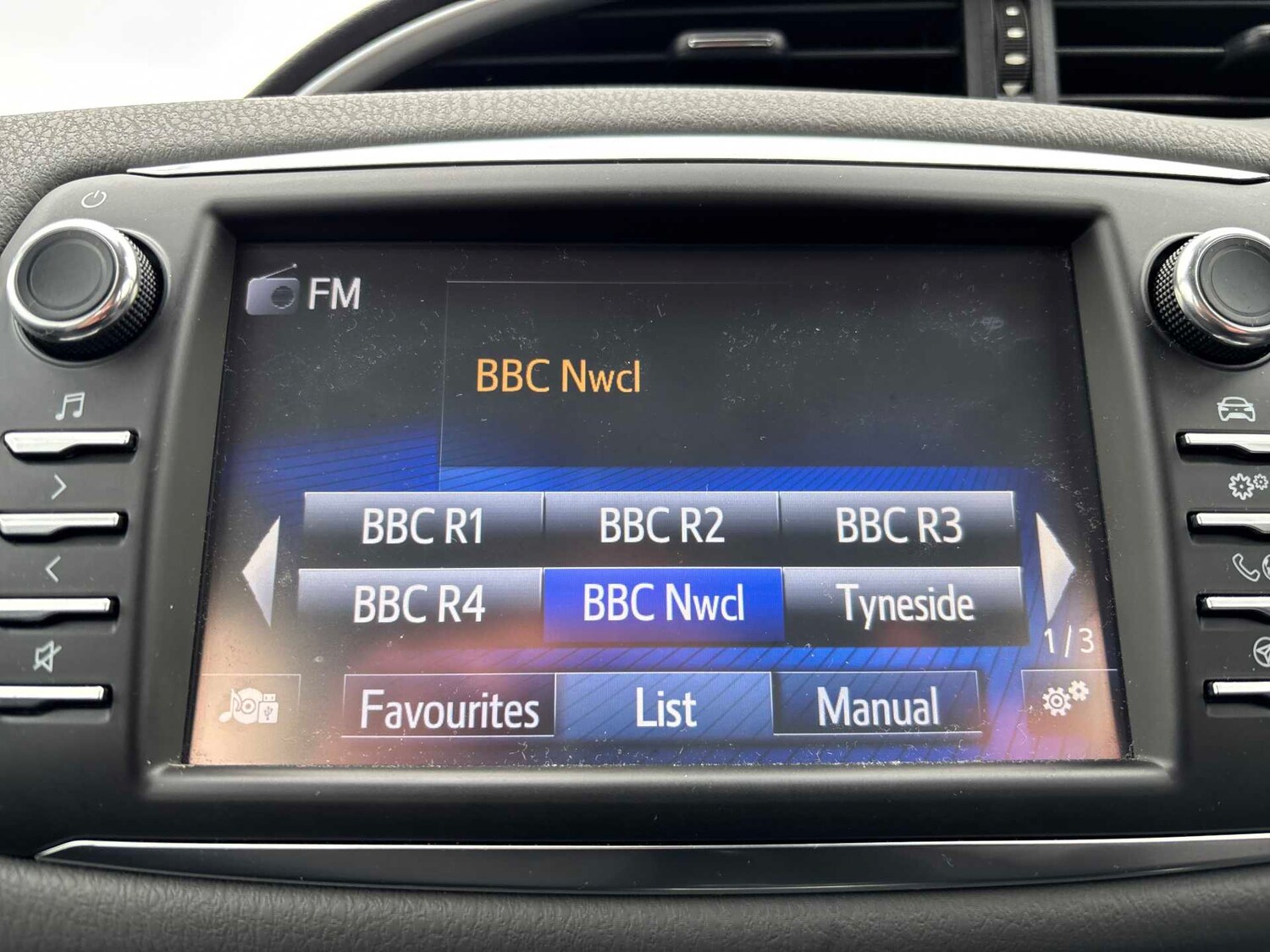 Used Toyota Yaris 2019 for sale - 77676365: Photo 22