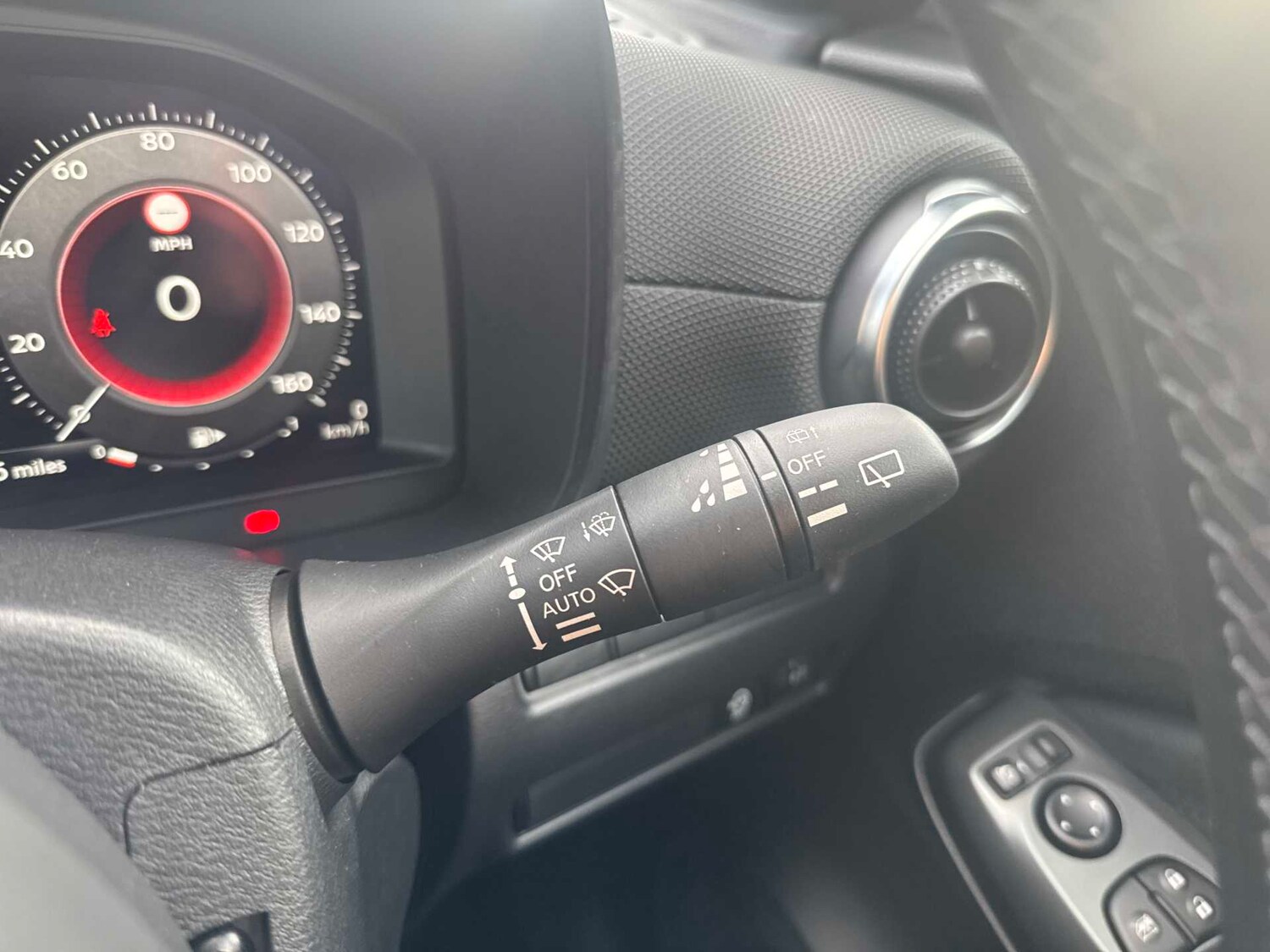 Used Nissan Juke 2025 for sale - 78192851: Photo 25