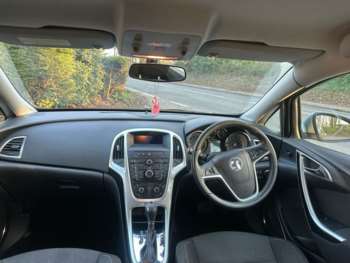 Used Vauxhall Astra 2010 for sale - 75068244: Photo